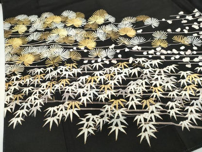 平和屋着物●豪華黒留袖　駒刺繍　松竹梅　金彩　正絹　逸品　DABD9149ud