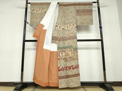 平和屋着物●訪問着　型染め　横段陶器草花文　鬼しぼ縮緬　正絹　逸品　DABD9278ud