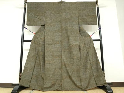 平和屋着物●結城紬　80亀甲　変わり横段花文　やまと誂製　正絹　逸品　DABD9378ud