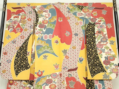 平和屋着物●和染紅型　栗山紅型　栗山吉三郎　振袖　宝尽くし吉祥草花文　金通し地　正絹　逸品　DABD9409ud