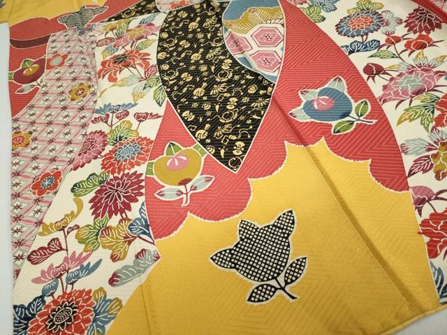 平和屋着物●和染紅型　栗山紅型　栗山吉三郎　振袖　宝尽くし吉祥草花文　金通し地　正絹　逸品　DABD9409ud