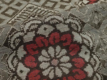 平和屋着物●本場大島紬　龍郷絣　花菱文　証紙付き　正絹　逸品　未使用　DABD9435ud