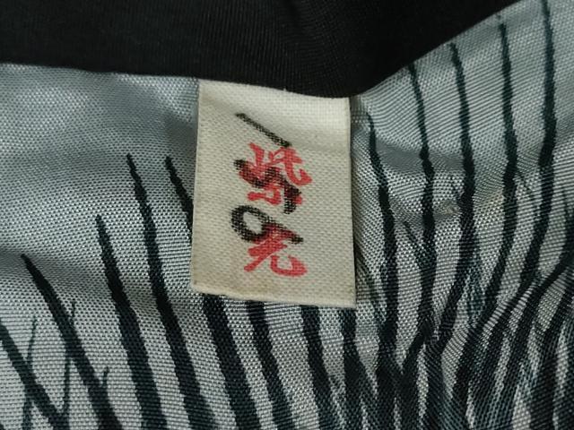平和屋着物●男性　黒紋付　羽織セット　羽裏：松　鷹　正絹　逸品　DABD9497ud