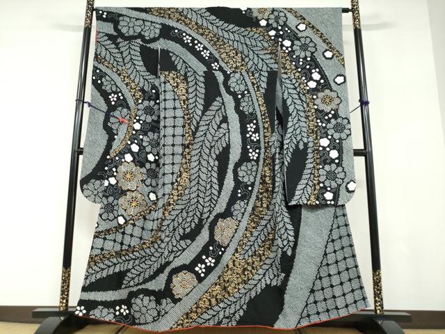 平和屋着物●豪華振袖　駒刺繍　絞り　草花文　黒地　金彩　鈴乃屋扱い　正絹　逸品　DABD9503ud