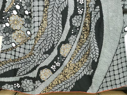 平和屋着物●豪華振袖　駒刺繍　絞り　草花文　黒地　金彩　鈴乃屋扱い　正絹　逸品　DABD9503ud