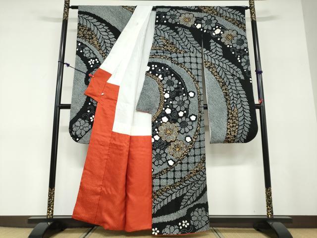 平和屋着物●豪華振袖　駒刺繍　絞り　草花文　黒地　金彩　鈴乃屋扱い　正絹　逸品　DABD9503ud