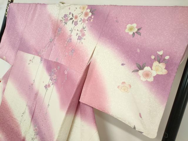 平和屋着物●訪問着　駒刺繍　流水舞桜文　金彩　銀通し地　正絹　逸品　DABD9509ud