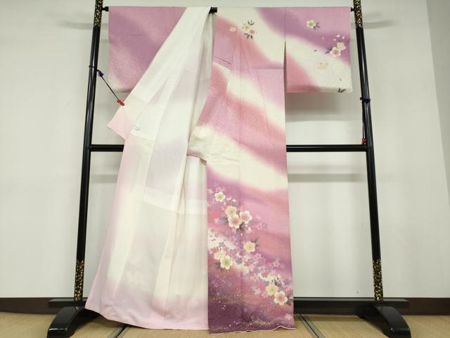 平和屋着物●訪問着　駒刺繍　流水舞桜文　金彩　銀通し地　正絹　逸品　DABD9509ud