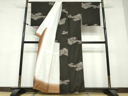 平和屋着物●本場大島紬　9マルキ　地空き　平安草花文　正絹　逸品　DABD9512ud