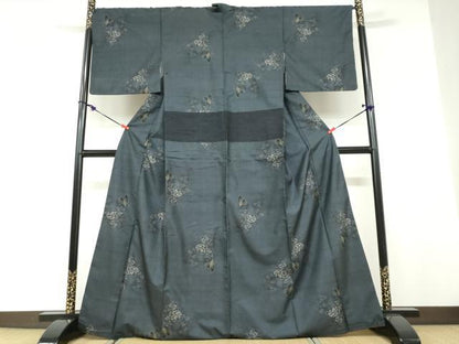 平和屋着物●本場大島紬　9マルキ　花蝶文　正絹　逸品　DABD9756ud