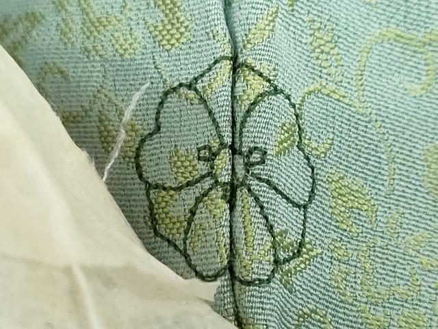 平和屋着物●山仙工房　三代目 元一　訪問着　お召地　黄金の繭　黄金糸　花唐草文　暈し染め　反端付き　正絹　逸品　未使用　DABD9773ud