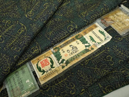 平和屋着物●本場結城紬　重要無形文化財　80亀甲　草葉文　証紙付き　正絹　逸品　DABD9785ud