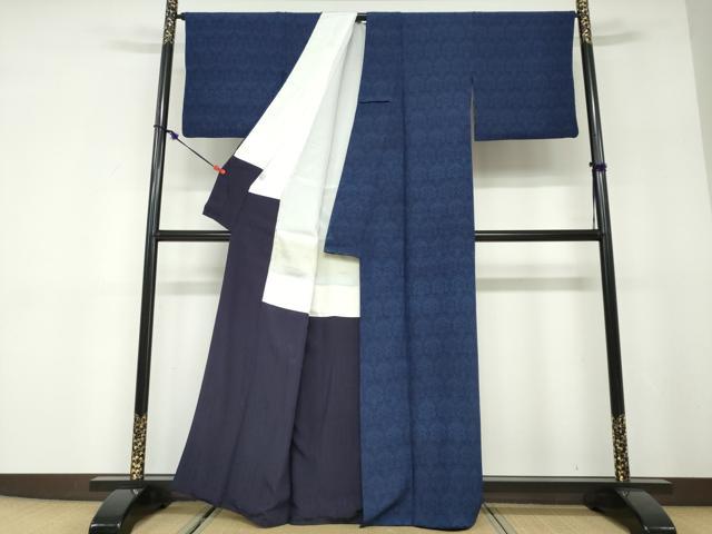 平和屋着物●藍造り国選定無形文化財　藍師・佐藤昭人　小紋　藍香房　草花文　鹿　正絹　逸品　DABD9823ud