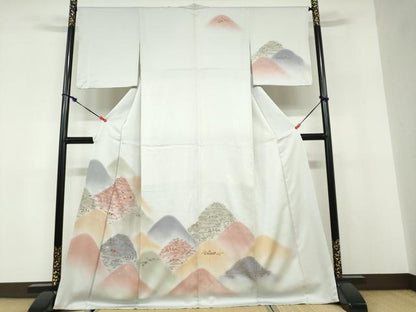 平和屋着物●訪問着　刺繍　遠山飛鶴草花文　暈し染め　金彩　正絹　逸品　DABD9878ud