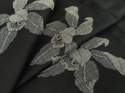 平和屋着物●本場大島紬　7マルキ　地空き　舞花文　正絹　逸品　DABD9967ud