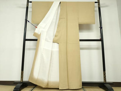 平和屋着物●上質な色無地　作家物　吉祥草花地紋　榛色　正絹　逸品　DABD9968ud