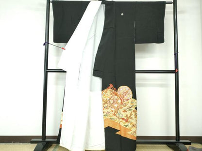 平和屋着物■豪華黒留袖　駒刺繍　鼓宝尽くし文　金彩　正絹　逸品　DABE0739qa