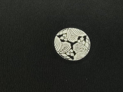 平和屋着物■豪華黒留袖　駒刺繍　格子笹花文　金彩　正絹　逸品　DABE0799qa
