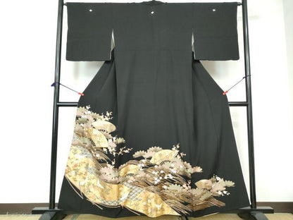 平和屋着物■豪華黒留袖　駒刺繍　扇面飛鶴花文　金彩　正絹　逸品　DABE0856qa