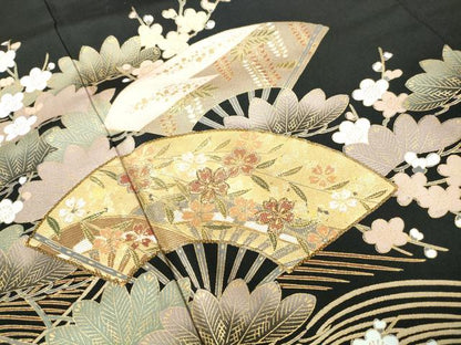 平和屋着物■豪華黒留袖　駒刺繍　扇面飛鶴花文　金彩　正絹　逸品　DABE0856qa