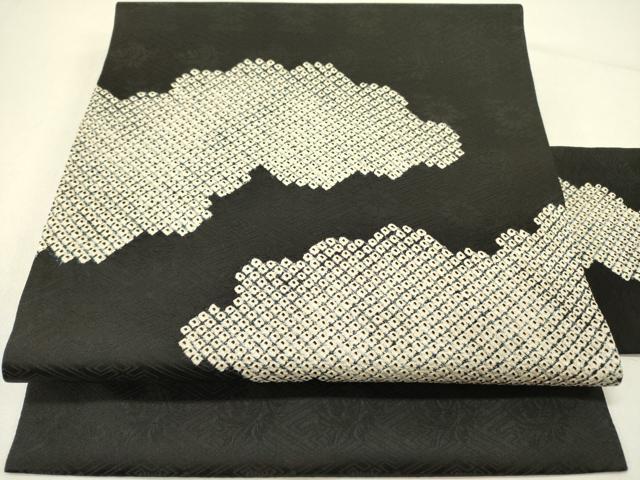 平和屋着物●九寸名古屋帯　絞り　雲文　黒地　正絹　逸品　DABE1011op 平和屋着物○九寸名古屋帯 絞り 雲文 黒地 正絹 逸品 DABE1011op
