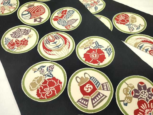 平和屋着物●全通柄九寸名古屋帯　型染　花丸文　黒地　鬼しぼ縮緬　正絹　逸品　未使用　DABE1073op