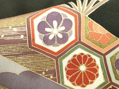 平和屋着物■豪華黒留袖　駒刺繍　宝尽くし扇面花文　金彩　正絹　逸品　DABE1129op