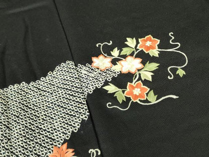 平和屋着物■訪問着 駒刺繍 総刺繍 絞り 花唐草文 黒地 正絹 逸品 DABE1859op