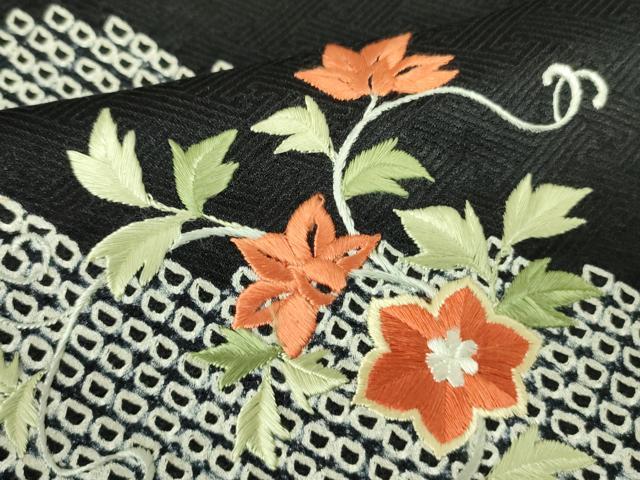平和屋着物■訪問着 駒刺繍 総刺繍 絞り 花唐草文 黒地 正絹 逸品 DABE1859op