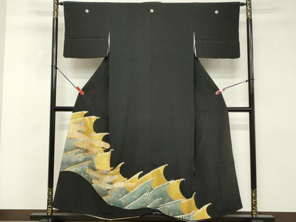 平和屋着物■豪華黒留袖　駒刺繍　立波文　金彩　正絹　逸品　DABE2538cd