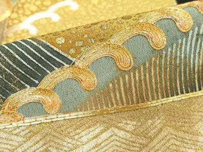 平和屋着物■豪華黒留袖　駒刺繍　立波文　金彩　正絹　逸品　DABE2538cd