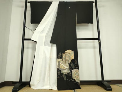 平和屋着物●豪華黒留袖　駒刺繍　正倉院花文　金彩　正絹　逸品　DABE4021az