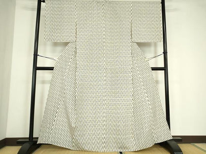 平和屋着物▽上質なお召 　単衣　矢羽絣 　正絹　逸品　未使用　DABE4144az