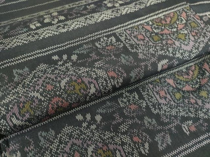 平和屋着物▽上質な紬　単衣　横段花文　黒地　正絹　逸品　DABE4215az