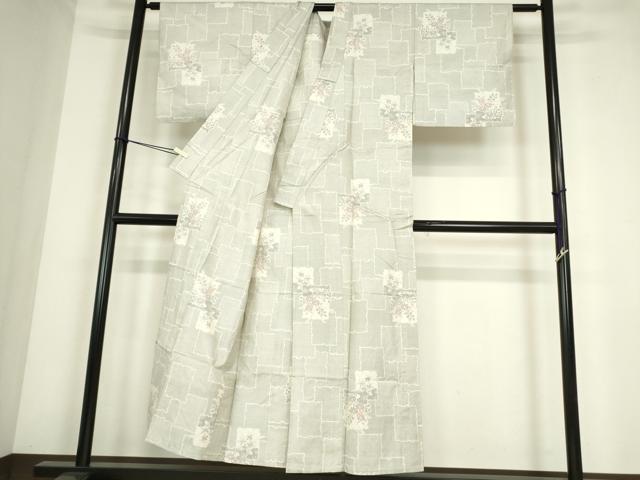 平和屋着物▽本場大島紬　白大島　単衣　破れ色紙花文　120亀甲　正絹　逸品　DABE4398az