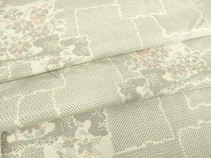 平和屋着物▽本場大島紬　白大島　単衣　破れ色紙花文　120亀甲　正絹　逸品　DABE4398az