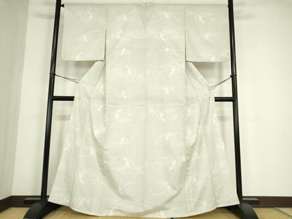 平和屋着物▽本塩沢　単衣　舞蝶文　110亀甲　正絹　逸品　DABE4515az