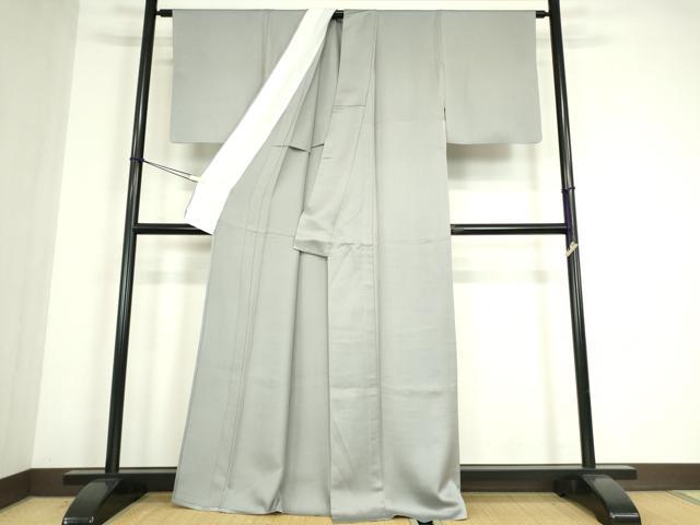 平和屋着物▽上質な色無地　単衣　紗綾型地紋　銀鼠色　正絹　逸品　DABE4557az