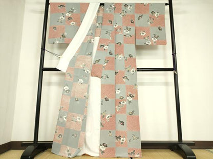 平和屋着物▽上質な小紋　単衣　型染め　市松花文　鬼しぼ縮緬　正絹　逸品　DABE4798az
