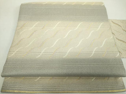 平和屋着物●九寸名古屋帯　唐織　霞文　金糸　正絹　逸品　未使用　DABE5083ps
