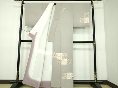 平和屋着物●訪問着　宝尽くし舞蝶花文　金彩　正絹　逸品　DABE5156ps