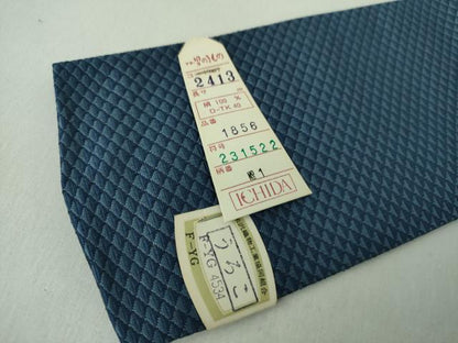 平和屋着物●男性　両面　角帯　鱗文様　冊子付き　正絹　逸品　未使用　DABE5263ps