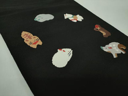 平和屋着物●八寸名古屋帯　すくい織　十二支　干支　黒地　正絹　逸品　DABE5322ps