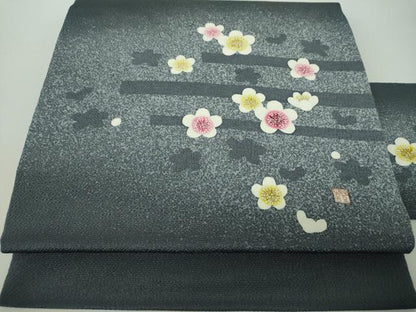 平和屋着物●人間国宝・羽田登喜男　九寸名古屋帯　舞梅　鬼しぼ縮緬　正絹　逸品　DABE5324ps
