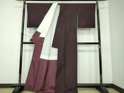 平和屋着物●本塩沢　やまだ織　110亀甲　舞蝶文　証紙付き　正絹　逸品　DABE5402ps