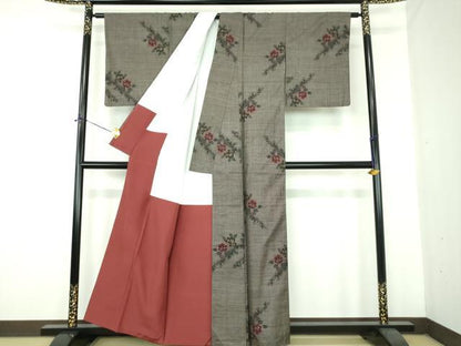 平和屋着物●本場大島紬　9マルキ　草花文　正絹　逸品　DABE5411ps
