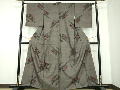平和屋着物●本場大島紬　9マルキ　草花文　正絹　逸品　DABE5411ps
