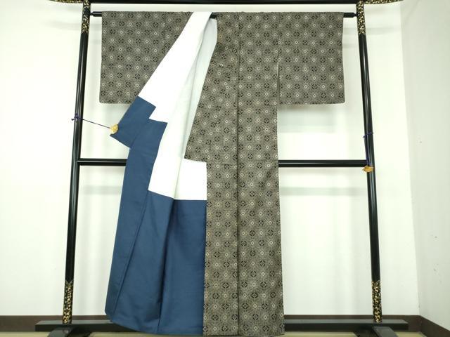 平和屋着物●本場大島紬　龍郷絣　花菱文　正絹　逸品　DABE5442ps
