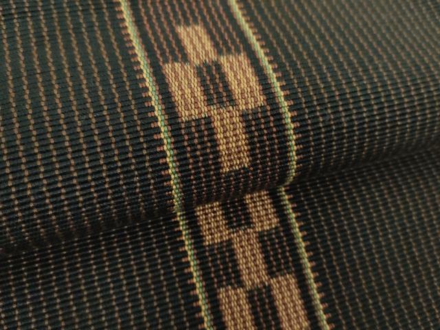 平和屋着物●沖縄県伝統工芸品　八重山ミンサー　手織り　八寸名古屋帯　間道　黒地　綿　逸品　DABE5561ps
