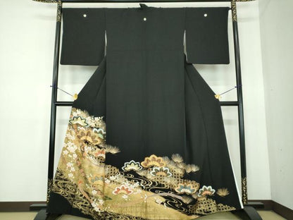 平和屋着物●豪華黒留袖　梅松文　金銀彩　正絹　逸品　DABE5645ps